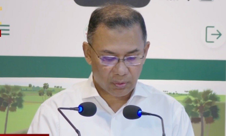 Prime Minister Calls for Students to Plant One Tree Annually
