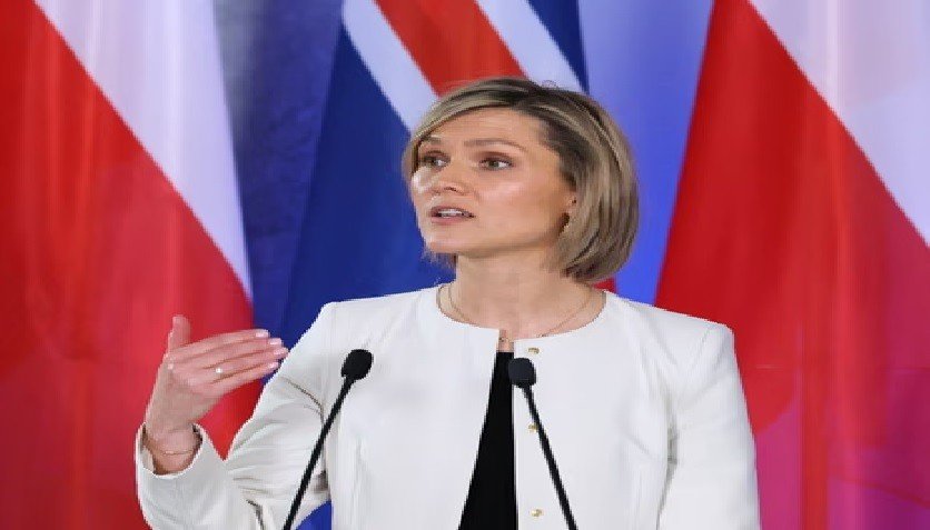 Fact-Check: How True is the Claim ‘Icelandic Prime Minister Impressed by Adhan in Turkey’?